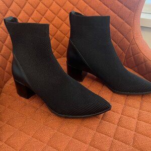 Everlane Glove Boot black pointed toe Size 7